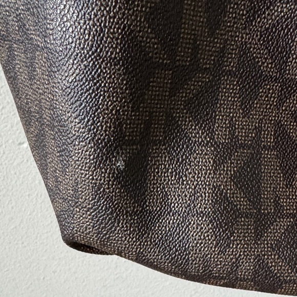 Michael Kors Dark Brown and Orange Shoulder Bag - Picture 3 of 7